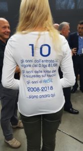 Eventi AIESiL anniversario 10 anni ragazza bionda con maglietta numero 10